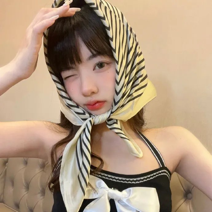 眼里余光都是你